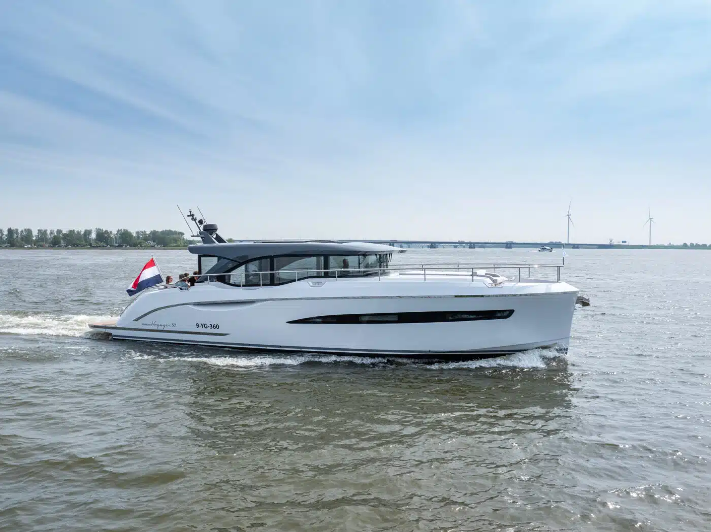 Van Den Hoven Voyager 50